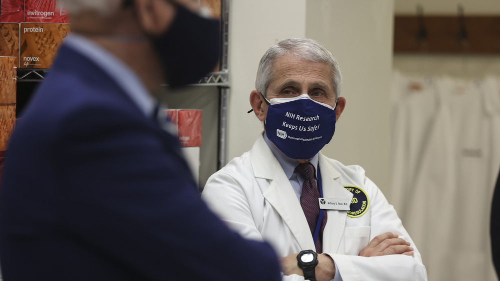 Dr. Anthony Fauci wearing mask