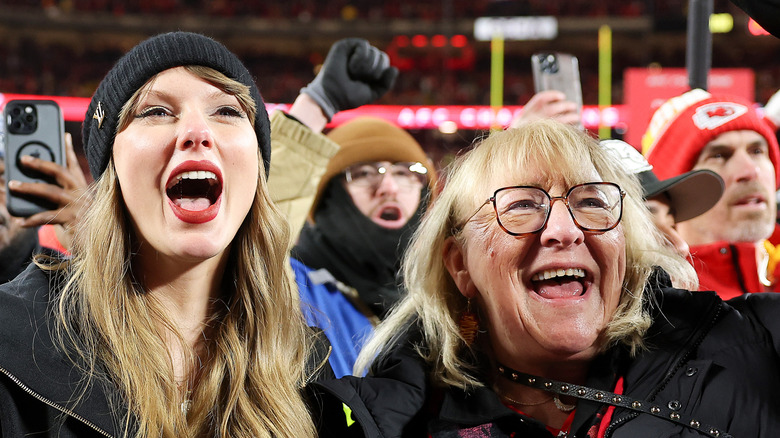 Taylor Swift smiling alongside Donna Kelce