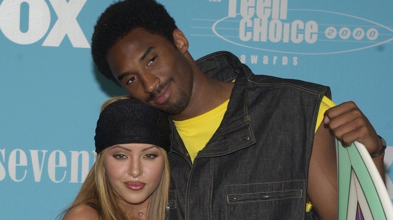 Vanessa and Kobe Bryant at the teen choice awards in 2000