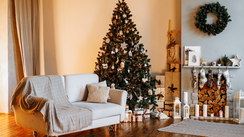 How You Can Fit A Big Christmas Tree In A Small Space