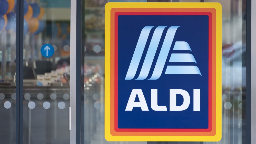 The door to an Aldi store