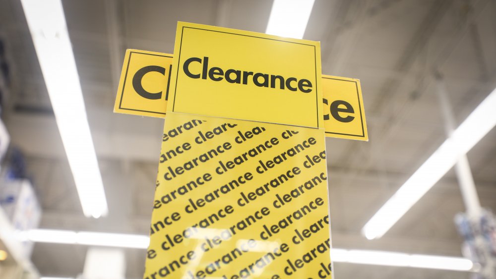 clearance sign