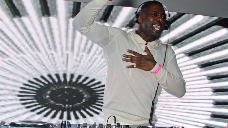 Idris Elba DJing