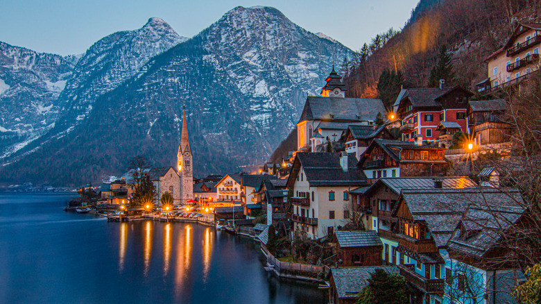 Houses and mountains in Hallstatt