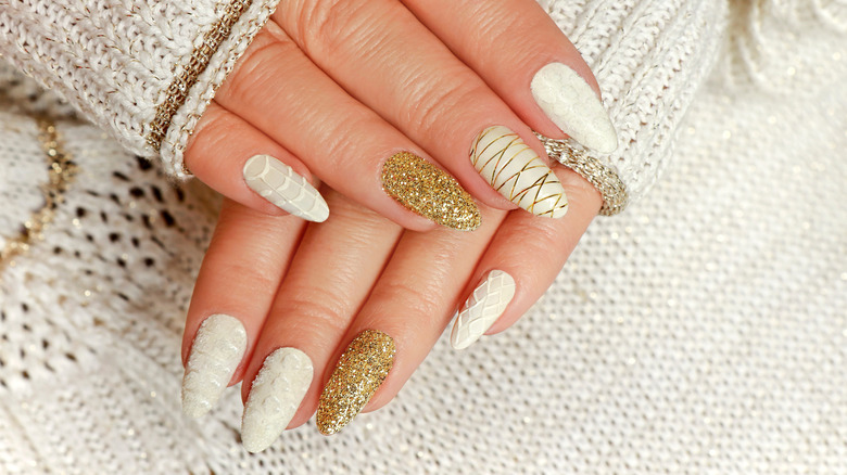 Gold nail designs