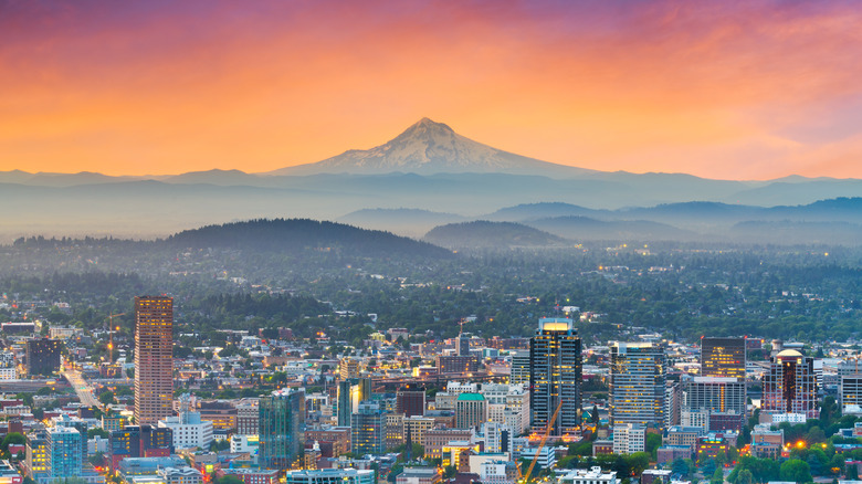 Portland, Oregon, at dawn