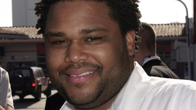 Anthony Anderson smiling