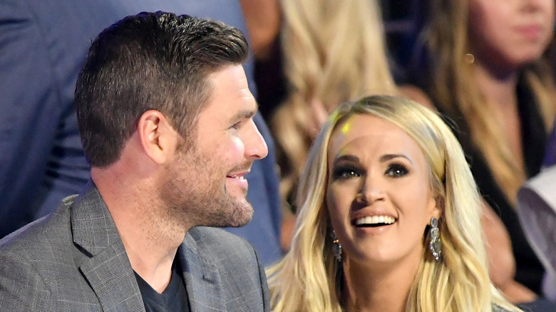 Mike Fisher, Carrie Underwood giggling