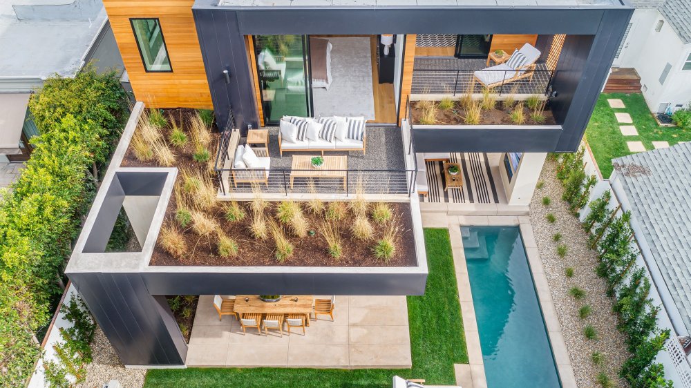 The rooftop garden of John Legend and Chrissy Teigen's West Hollywood home