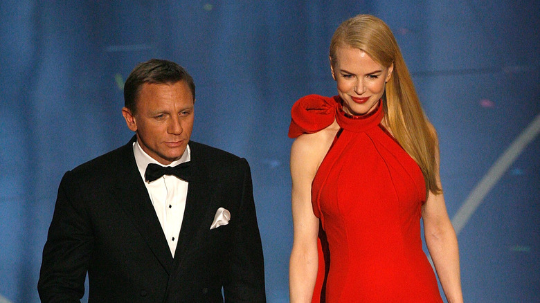 Nicole Kidman and Daniel Craig present together at the 2007 Oscars