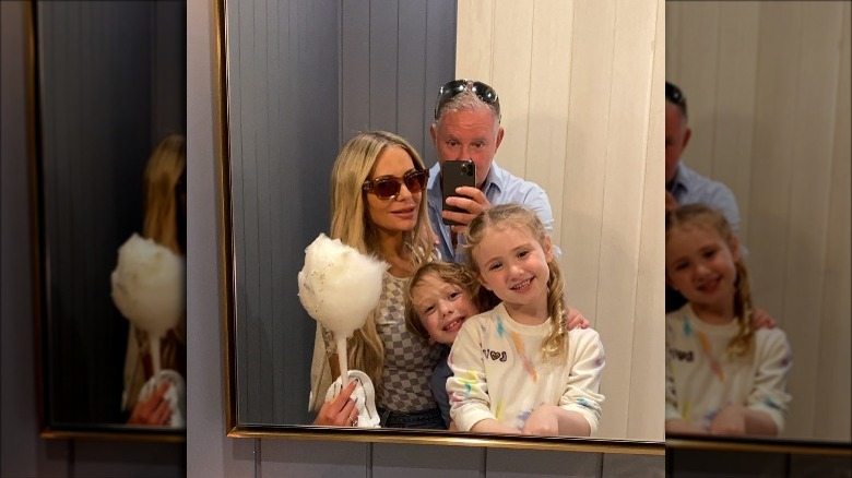 Dorit and Paul Kemsley take a selfie with their kids