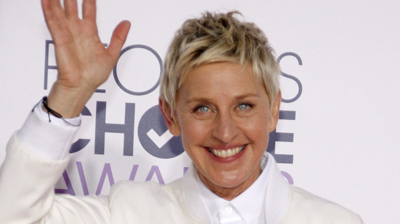 Ellen DeGeneres waving