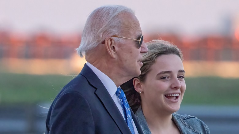 Finnegan Biden and Joe Biden walking from plane