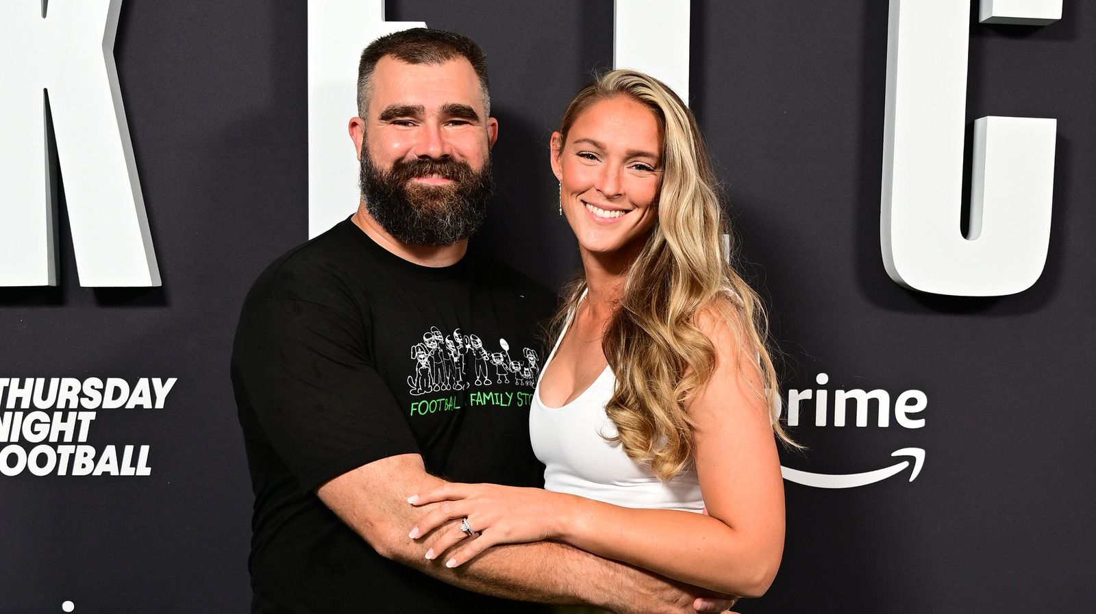 NFL player Jason Kelce and his wife invite special guest to Super