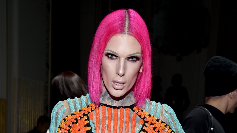 Jeffree Star with pink hair 