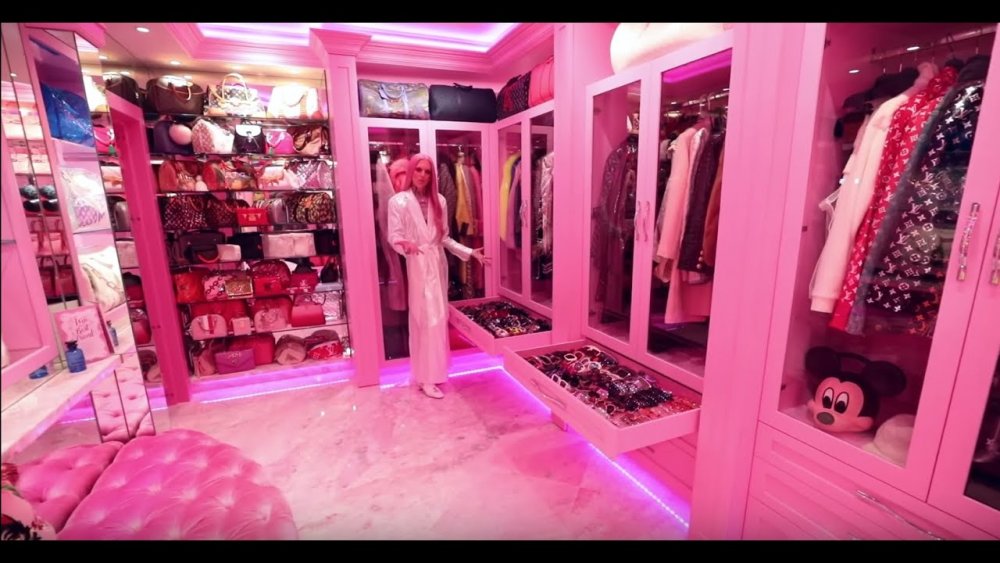 JEFFREY STAR HAS SO MUCH PINK! Pink Vault Closet Tour with HUGE collection  of Birkins. Reaction vid 