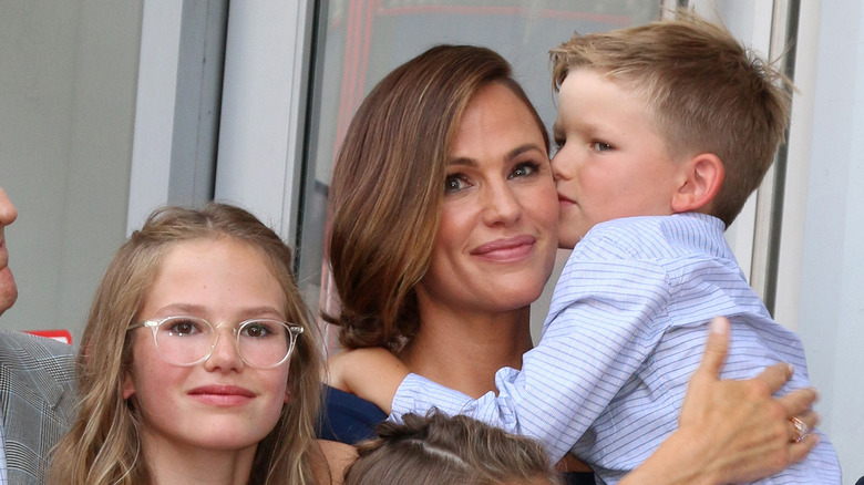 Jennifer Garner with her children