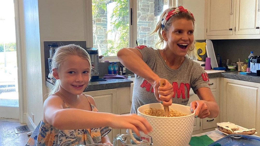 Jessica Simpson and her daughter in their kitchen