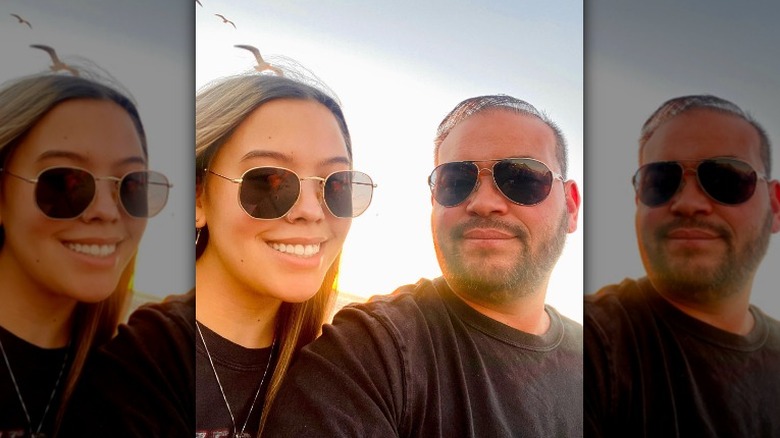 Hannah and Jon Gosselin selfie outside