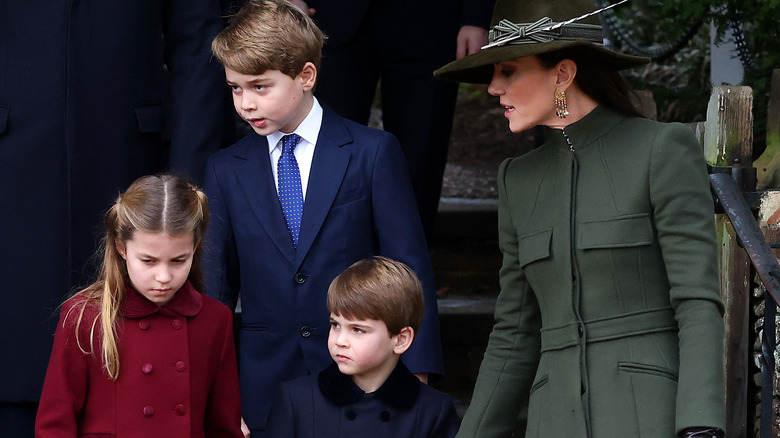 Kate Middleton with her children 