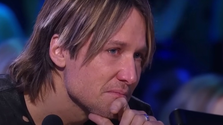 Keith Urban getting emotional during Kelly Clarkson's "Piece by Piece" performance, 2016