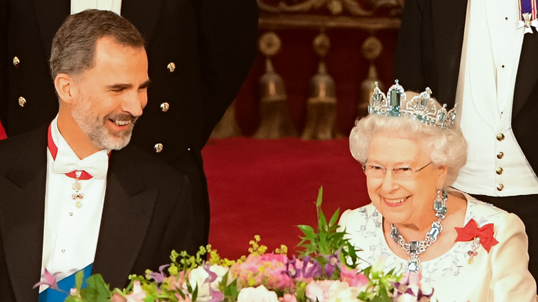 King Felipe and Queen Elizabeth II on a state visit in 2017