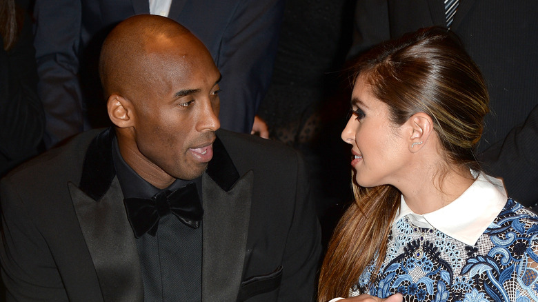 Kobe and Vanessa Bryant talking 