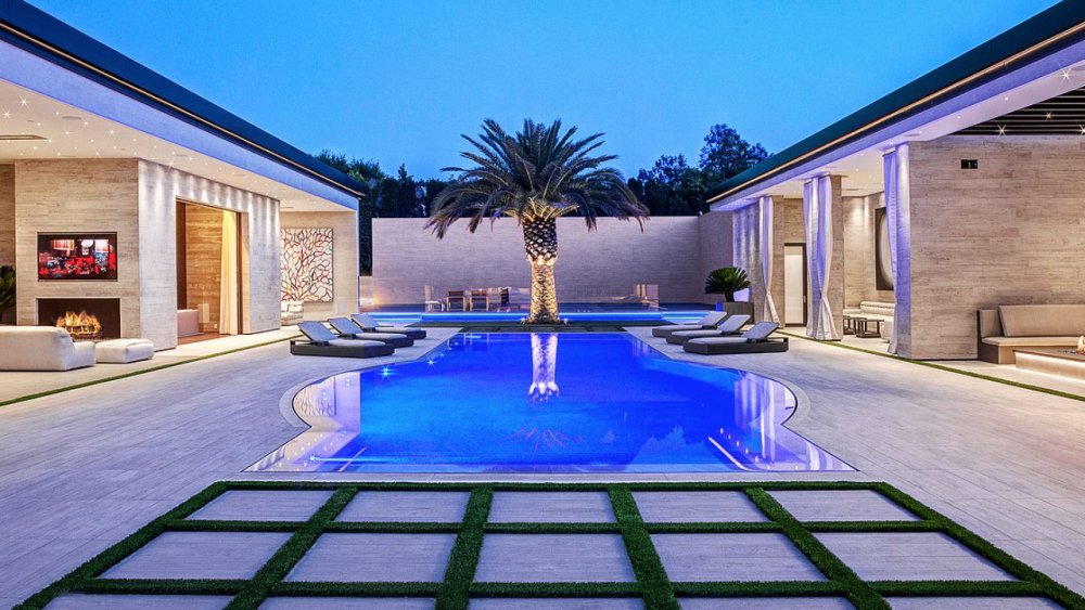 homes in holmby hills california