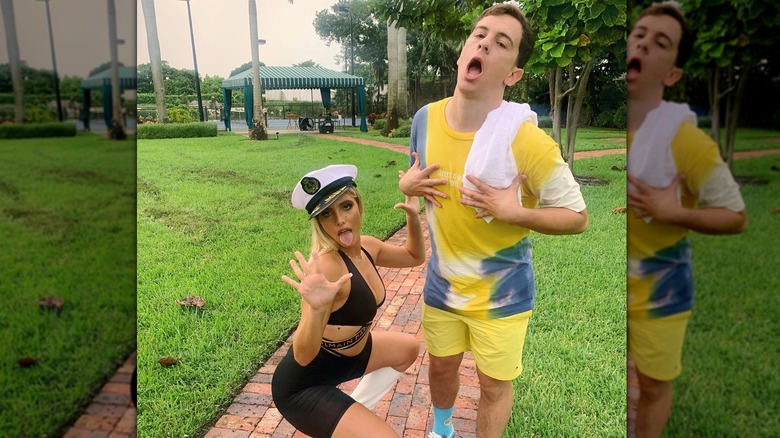 Lele Pons and Guaynaa in silly poses