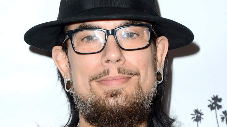 Dave Navarro wears a hat