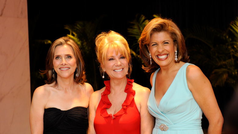 Meredith Vieira, Kathie Lee Gifford, and Hoda Kotb at the 2010 White House Correspondents Dinner 