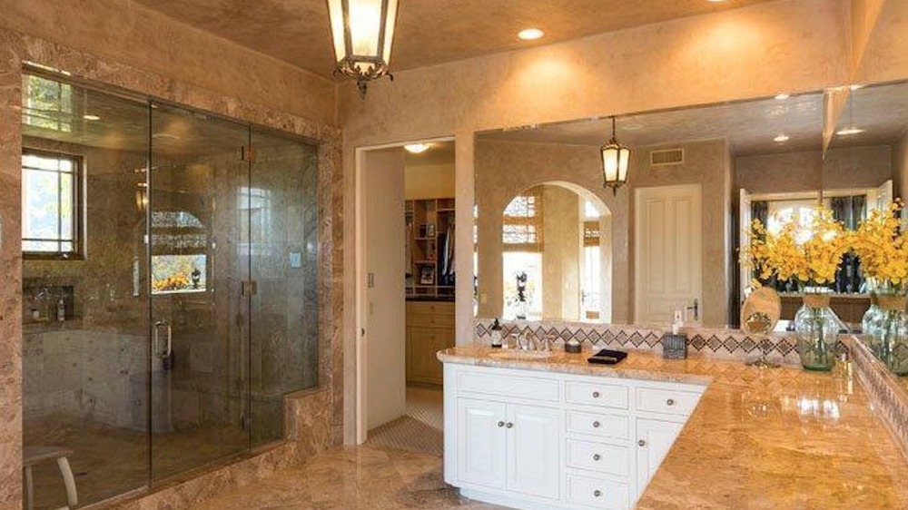 The master bathroom in Britney Spears' mansion