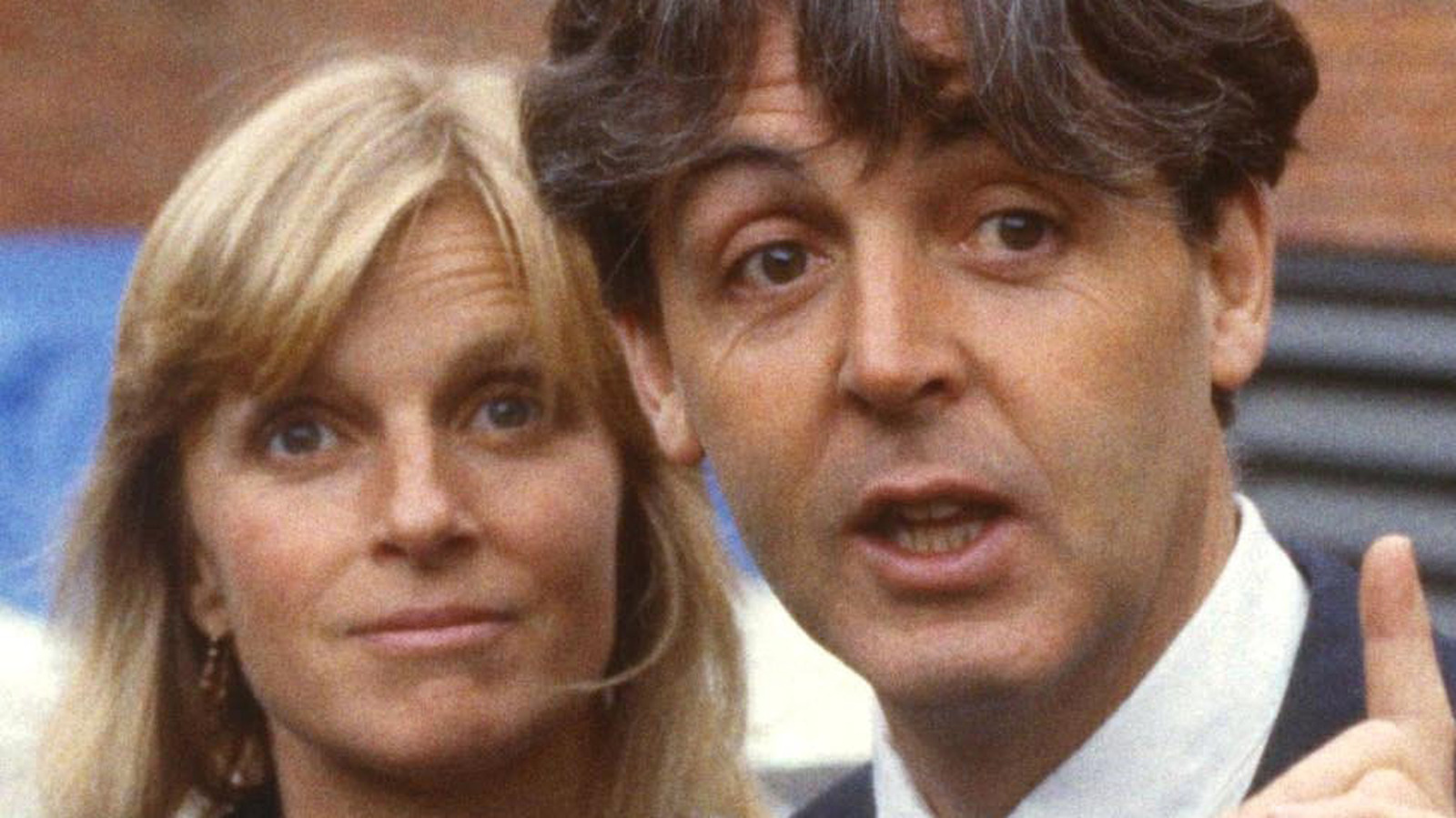 Paul McCartney And His Daughters Celebrate Linda McCartney With New Cookbook