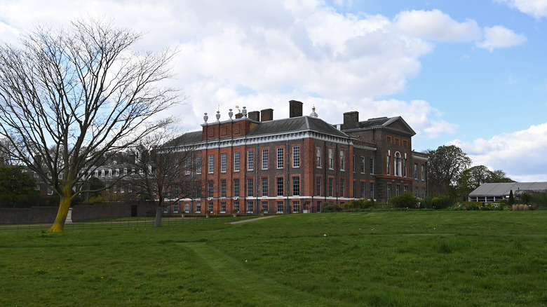 Kensington Palace exterior 