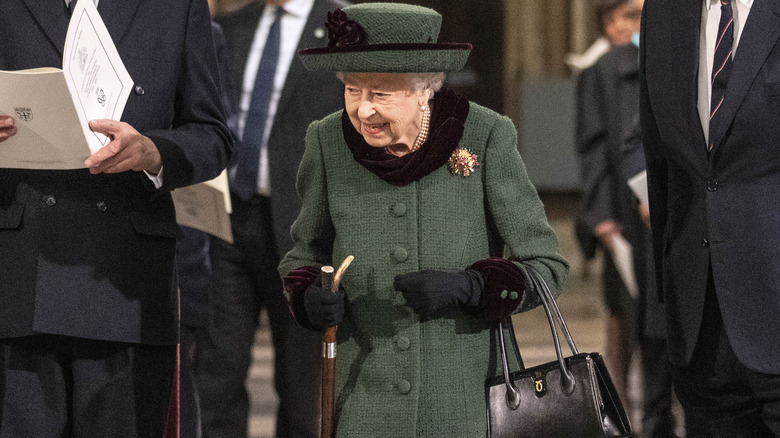 Queen Elizabeth in green