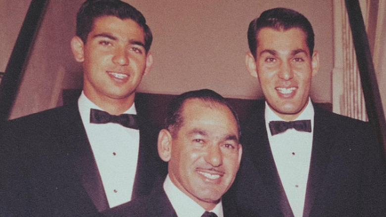 Young Robert Kardashian with his brothers