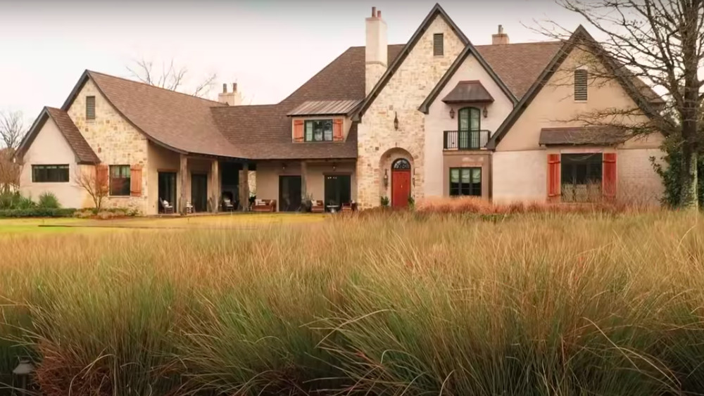 The exterior of Sadie Robertson's house