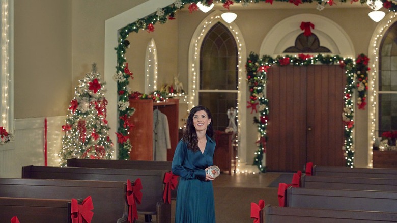 Shenae Grimes in Hallmark holiday movie