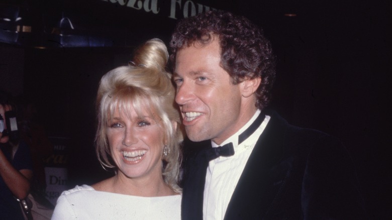 Young Suzanne Somers and Alan Hamel smiling