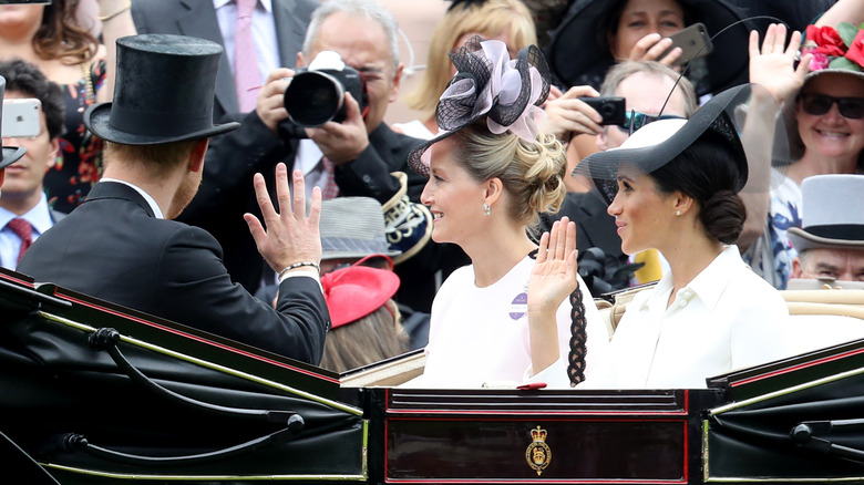 Meghan Markle and Sophie of Wessex in carriage