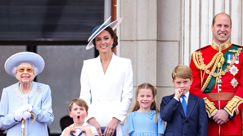 Queen Elizabeth, Kate Middleton, Prince Louis, Princess Charlotte, Prince George, and Prince William 