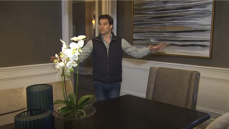 Scott McGillivray showing dining room