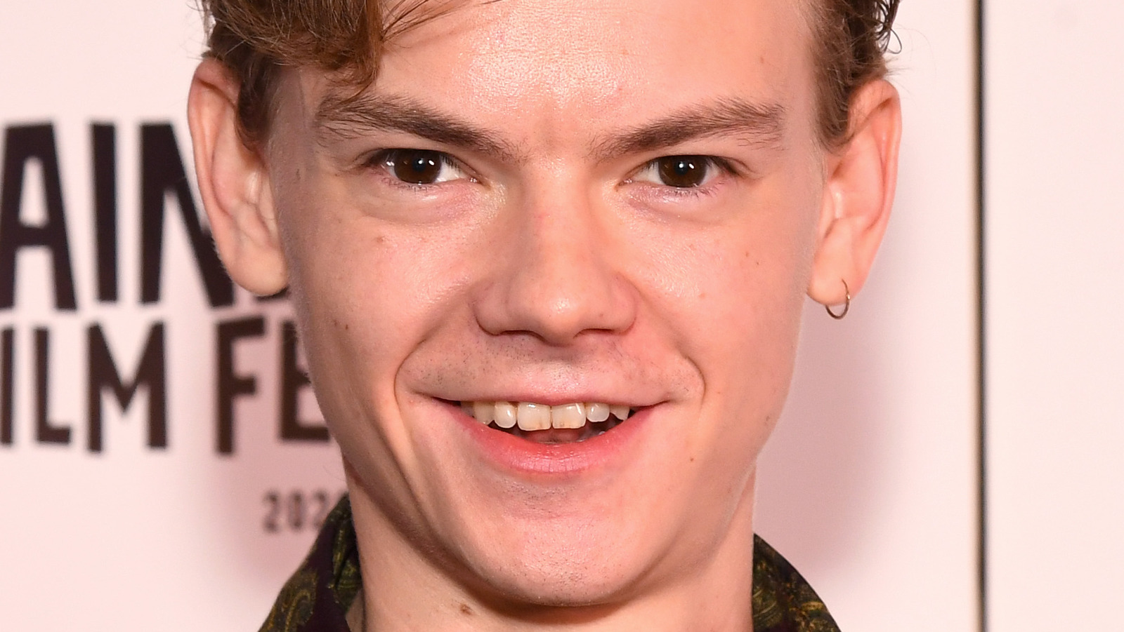 Inside Thomas Brodie Sangster s Relationship With Model Girlfriend