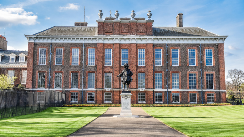 Kensington Palace exterior with statue