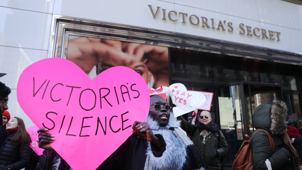 Protestors outside of a Victoria's Secret store in 2020