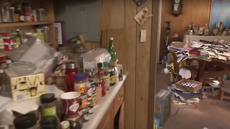 A scene from Hoarders