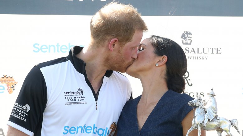 Meghan Markle Prince Harry Kiss