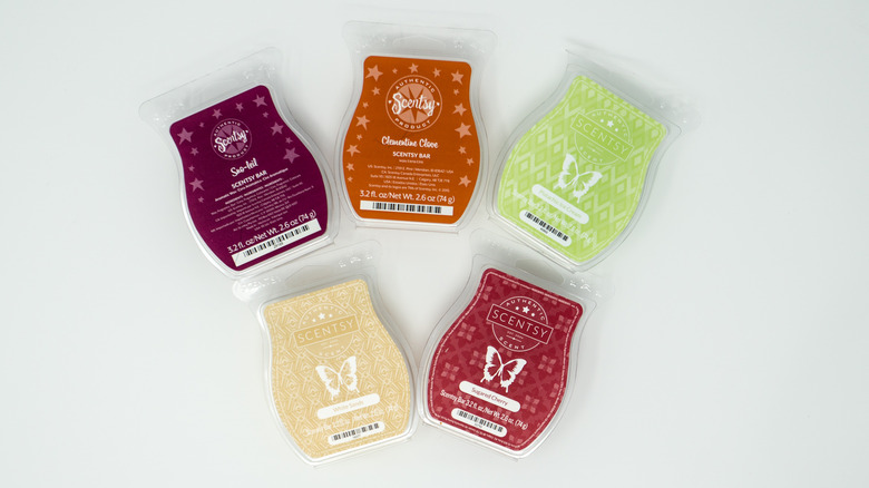 Different varieties of Scentsy wax bars 