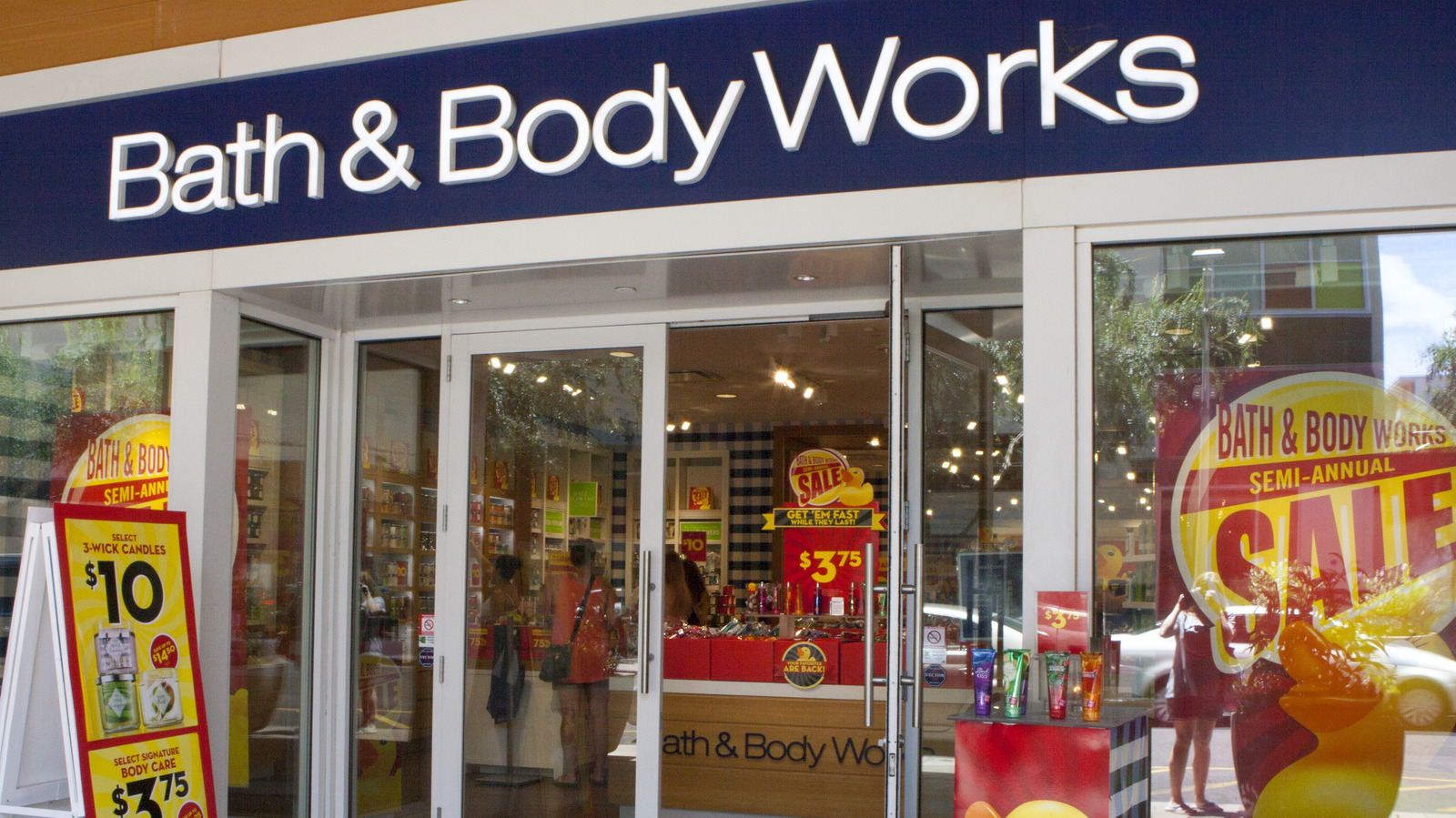 Bath & Body Works Semi-Annual Sale is LIVE and There is a Coupon!