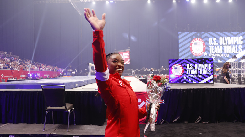 Simone Biles waving 